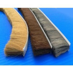   Szigetelő kefe 5 méteres üvegajtó szigetelés barna 9x23 mm ajtókefe vitrin üveges szekrény szélfogó üvegajtó kefe