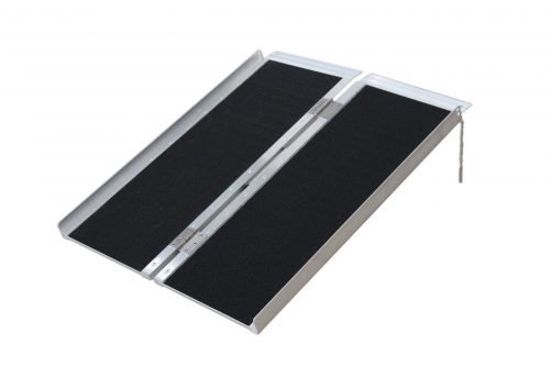 Akadálymentes rámpa 60 cm felhajtó tolókocsi kerekesszék - csak hosszában összecsukható összehajtható 275 kg teherbírás, csúszásmentes felület