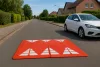 Fekvőrendőr 65 mm magas 900 mm széles 750 mm hosszú végelem, forgalom lassító küszöb, B68 piros színben