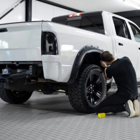   Moduláris garázspadló burkolólap 25 db-os készlet 305x 305x13,4 mm ezüst színben