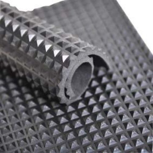 SBR 4x1200 csúszásgátló gumiszőnyeg gyémántmintás 4 mm vastagság 1200 mm széles tekercs piramis mintás méterenként rendelhető