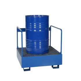   Hordótároló állvány és kármentő tálca egy hordó számára védőkorláttal