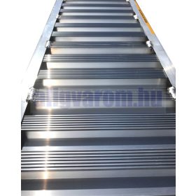 Ipari mobil rámpa 260 cm 500 kg/db 1000 kg/pár teherbírás. Teherautó rámpa