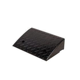   Autó gumi küszöbrámpa, úti járdaszegély rámpa,  130 mm magas autó felhajtó