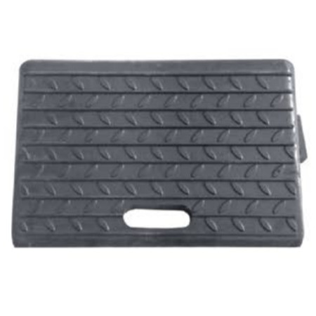 Autó gumi küszöbrámpa, úti járdaszegély rámpa,  100 mm magas autó felhajtó