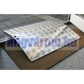   Kétoldalas küszöb áthidaló rámpa 70x81x8,5 cm Akadálymentesítő küszöbrámpa kerekesszék molnárkocsi számára 270 kg teherbírás 