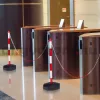 Kordonoszlop műanyag terelőkorlát lánccal 4 db megállító oszlop 140 cm-es lánccal