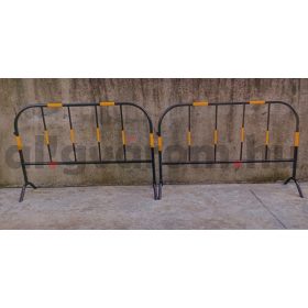  Mobil fém kordon 1500x1010 mm, levehető lábakkal, fekete-sárga terelőkorlát S22 