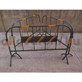   Mobil fém kordon 1500x980 mm, fix lábakkal, fekete-sárga terelőkorlát S23