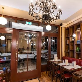   Kereskedelmi légfüggöny beltéri használatra 150 cm ajtó légfüggöny 2 sebesség 2547 m³/h 