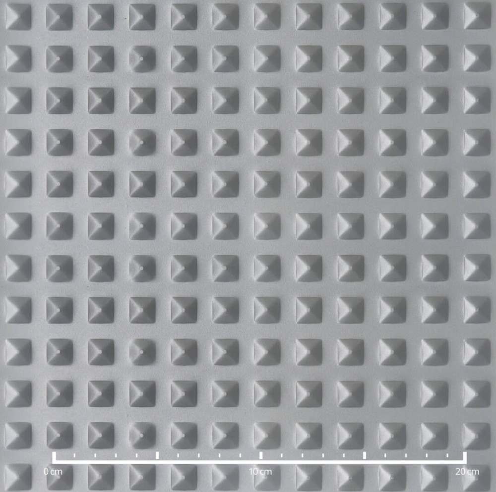 Bordás lemez csúszásmentes mintás horganyzott acél piramis c