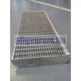 Horganyzott lépcsőrács 80X30,5 cm acél lépcsőfok
