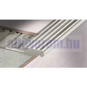   OX saválló nemesacél lépcsőprofil 8-10 mm költéri beltéri inox rozsdamentes acél lépcsőszegély erős csúszásmentes kivitel 2500 mm
