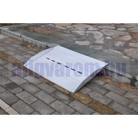 tolókocsi rámpa 270 kg teherbírás 46 cm hossz