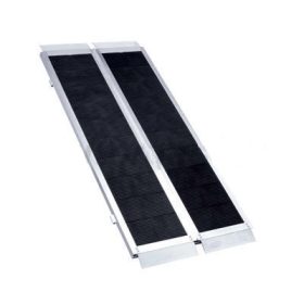 Kerekesszék ráma 123 cm, keresztben hajtható csúszásgátló szalagos mobilrámpa.