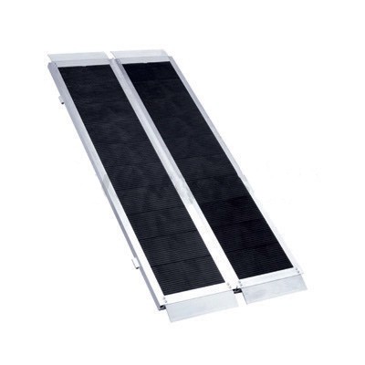 152 cm kerekesszék felhajtó mobil rámpa mozgássérült tolókocsi rámpa csak hosszában összecsukható összehajtható 270 kg grip csúszásgátló 