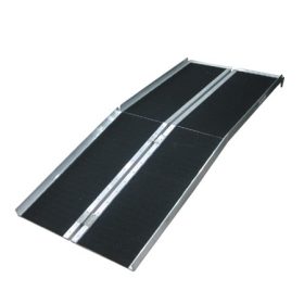   153 cm Felhajtó mobil rámpa mozgássérült tolókocsi kerekesszék hordozható rámpa keresztbe-hosszába összecsukható 272 kg teherbírás