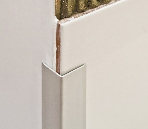 AV Alumínium élvédő sarokprofil ezüst eloxált matt 25x25x2700 mm hosszú sarokvédő sarokléc