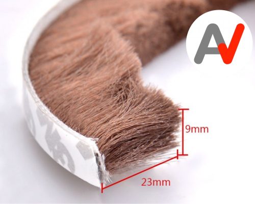 Öntapadós ajtószigetelő kefe, szélfogó üvegajtó kefe barna 9x23 mm ajtókefe vitrin tömítés