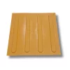 Taktilis útburkolati vezető elem vakok és gyengénlátók részére, sárga PVC-ből, 300x300x5 mm-es lap. M01 csík