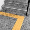  Taktilis útburkolati vezető elem vakok és gyengénlátók részére, sárga PVC-ből, 300x300x0,7 mm-es lap. M01 csík 