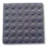 Taktilis útburkolati figyelmeztető elem vakok és gyengénlátók részére, sárga PVC-ből, 300x300x0,7 mm-es lap. M01 pont