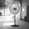 Ipari állóventilátor 810 mm-es lapátátmérővel – 3 sebességfokozat, 9100 CFM légszállítás, 85°-os oszcilláció, 136–199 cm között állítható magasság, masszív acélszerkezet